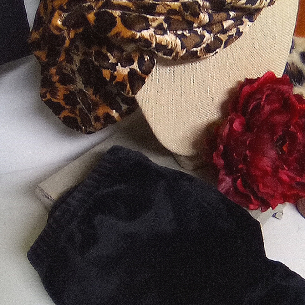Vintage Velvety Leopard Spot Scarf